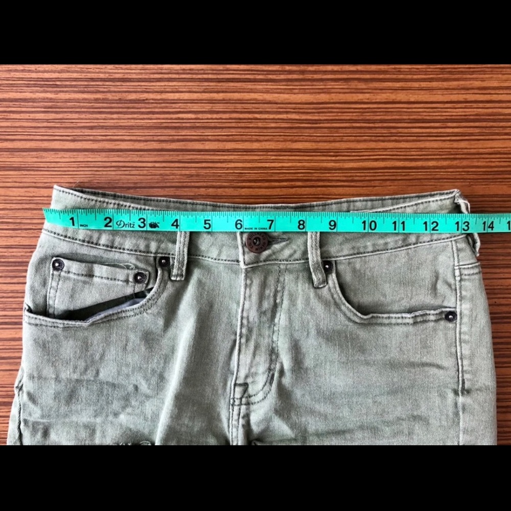 Women's Bullhead Green Shorts Size 5 - Picture 4 of 5